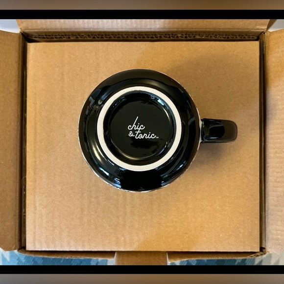 ✨✨ Chic and Tonic 4 Piece Mug Set ✨✨ - Picture 2 of 4